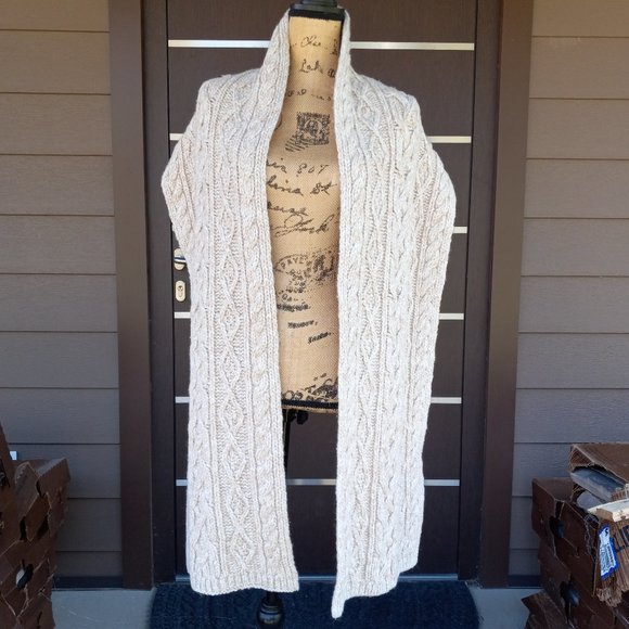 NWT Banana Republic Italian Wool Blend Chunky Cable Knit Scarf Oatmeal Beige - Picture 1 of 11